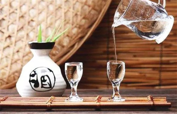 中秋酒禮丨月已滿，杯莫空，佳節(jié)有酒萬(wàn)事足！509.jpg